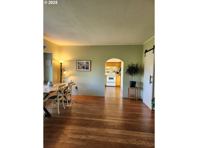 1195 IDAHO Ave, Coos Bay, OR 97420