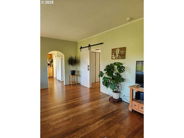 1195 IDAHO Ave, Coos Bay, OR 97420