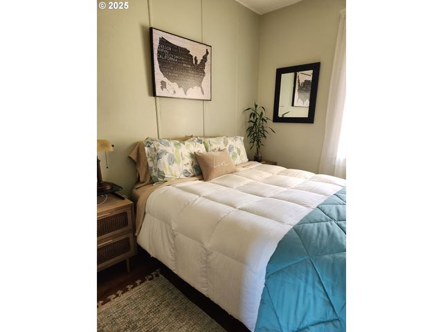 1195 IDAHO Ave, Coos Bay, OR 97420