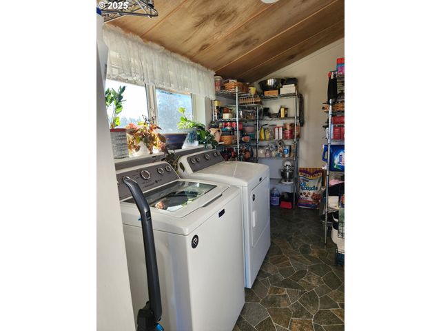 1195 IDAHO Ave, Coos Bay, OR 97420