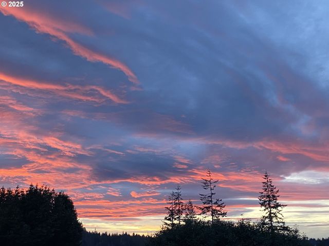 1195 IDAHO Ave, Coos Bay, OR 97420