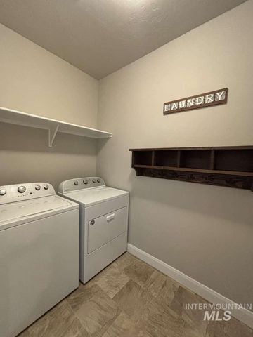 5773 Riva Capri, Meridian, ID 83646