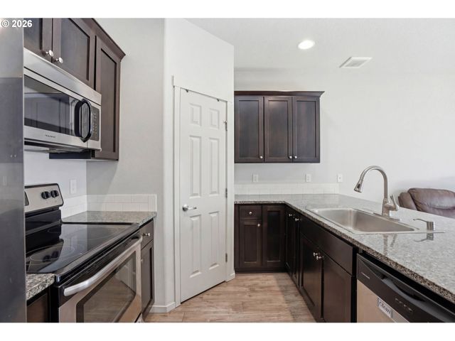 1311 Ne 83RD Dr, Vancouver, WA 98665