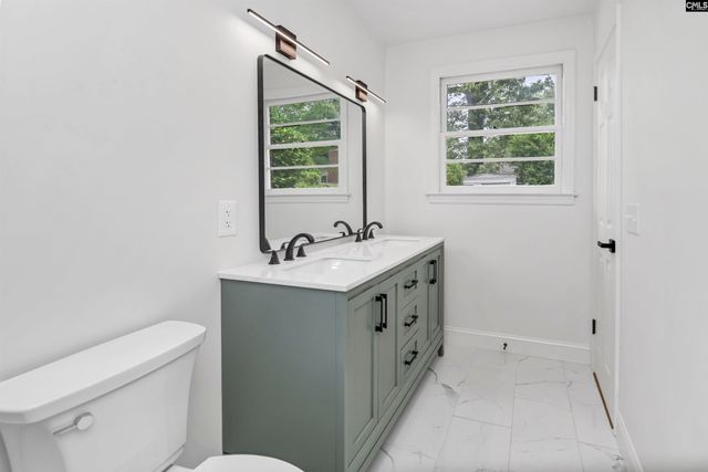 979 Airport Boulevard, Columbia, SC 29205