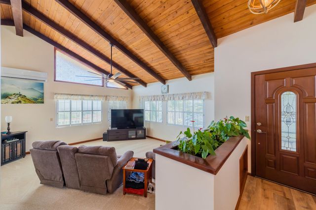 2679 Kamelani Loop, Pukalani, HI 96768