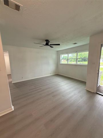 10205 Sierra Drive, Houston, TX 77051
