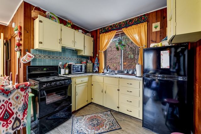 180 Valley Lane, Bryson City, NC 28713