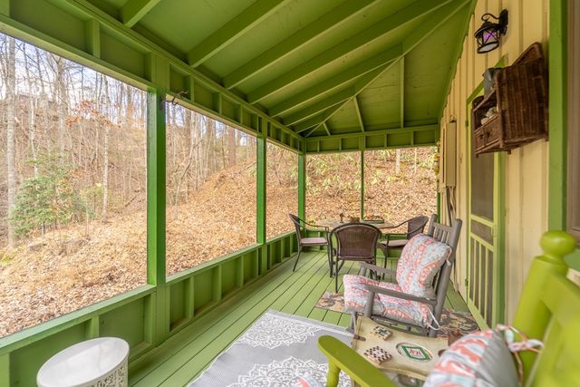 180 Valley Lane, Bryson City, NC 28713