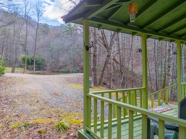 180 Valley Lane, Bryson City, NC 28713