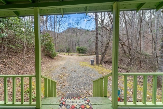 180 Valley Lane, Bryson City, NC 28713