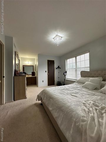 36619 Park Place Drive, Sterling Heights, MI 48310