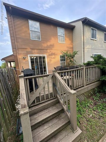 36619 Park Place Drive, Sterling Heights, MI 48310