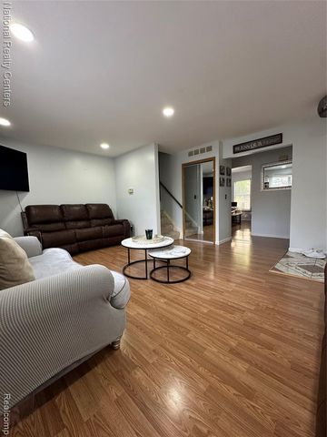 36619 Park Place Drive, Sterling Heights, MI 48310