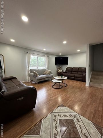 36619 Park Place Drive, Sterling Heights, MI 48310