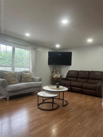 36619 Park Place Drive, Sterling Heights, MI 48310