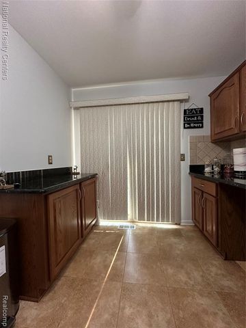 36619 Park Place Drive, Sterling Heights, MI 48310