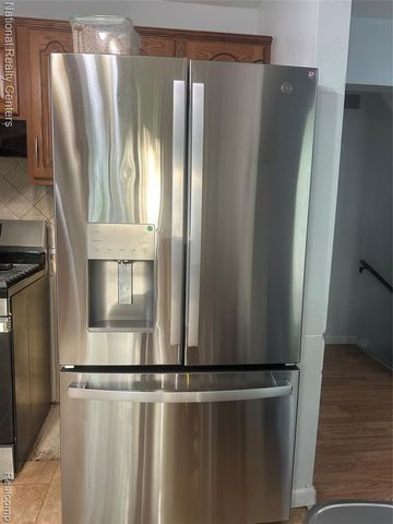 36619 Park Place Drive, Sterling Heights, MI 48310