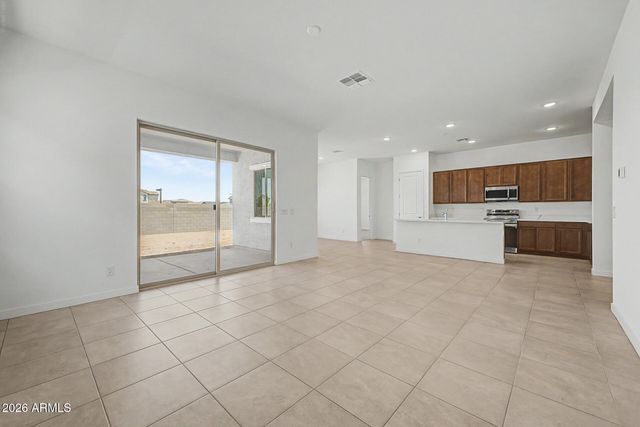 31613 N WET CREEK Road, San Tan Valley, AZ 85143