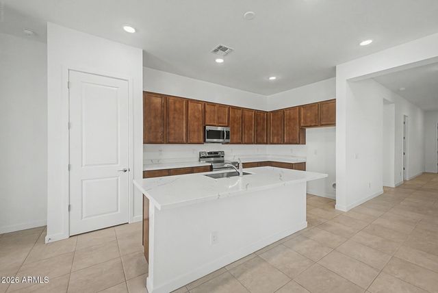 31613 N WET CREEK Road, San Tan Valley, AZ 85143