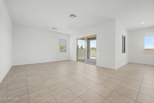31613 N WET CREEK Road, San Tan Valley, AZ 85143