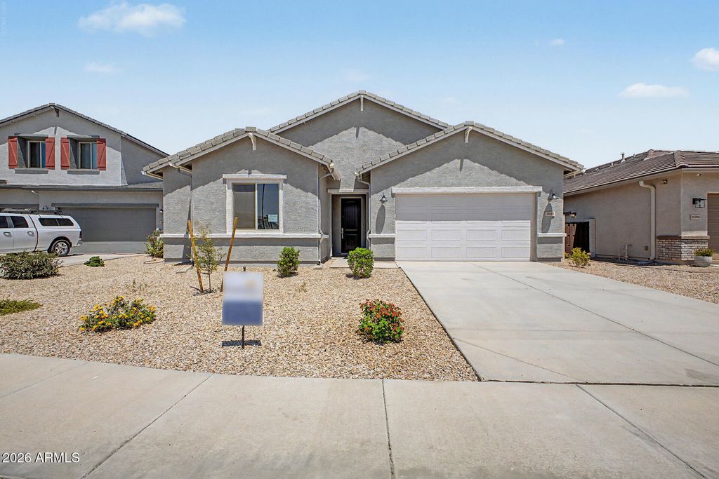 31613 N WET CREEK Road, San Tan Valley, AZ 85143