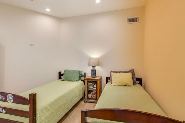 6511 S Evans Avenue, Chicago, IL 60637