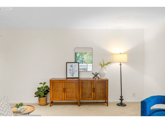 48 EAGLE CREST Dr 3E, Lake Oswego, OR 97035