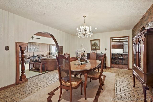 17331 S 174th Avenue E, Bixby, OK 74008