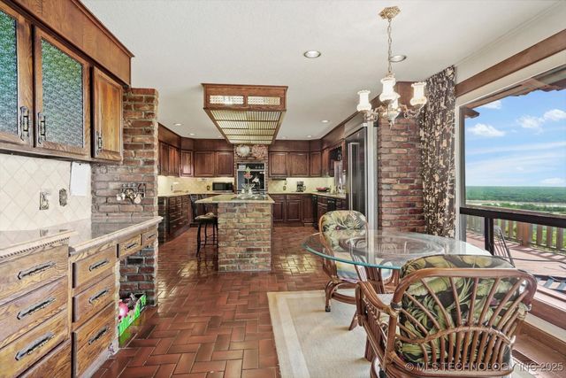 17331 S 174th Avenue E, Bixby, OK 74008