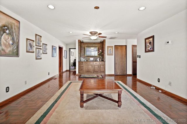 17331 S 174th Avenue E, Bixby, OK 74008