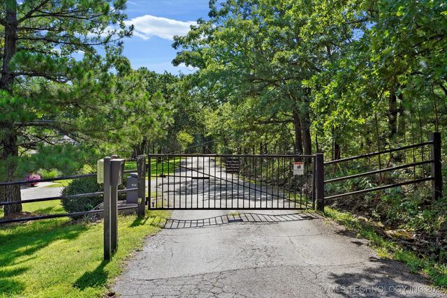 17331 S 174th Avenue E, Bixby, OK 74008