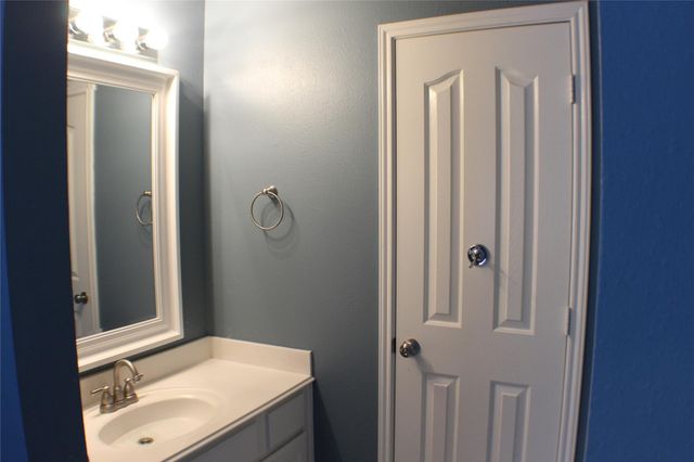 1718 Heddon Falls Drive, Sugar Land, TX 77479