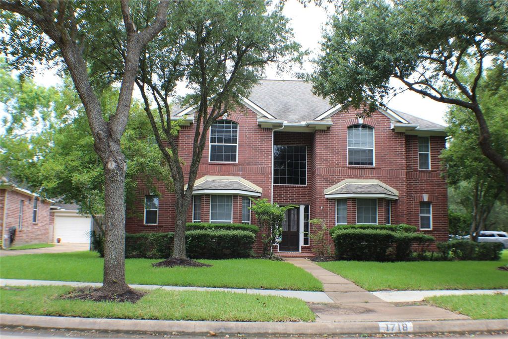 1718 Heddon Falls Drive, Sugar Land, TX 77479