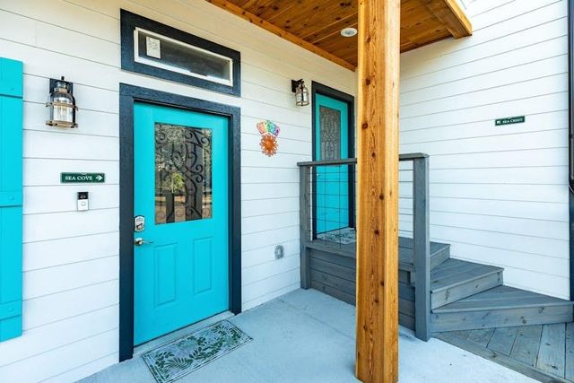 2827 Avenue Q A, Galveston, TX 77550