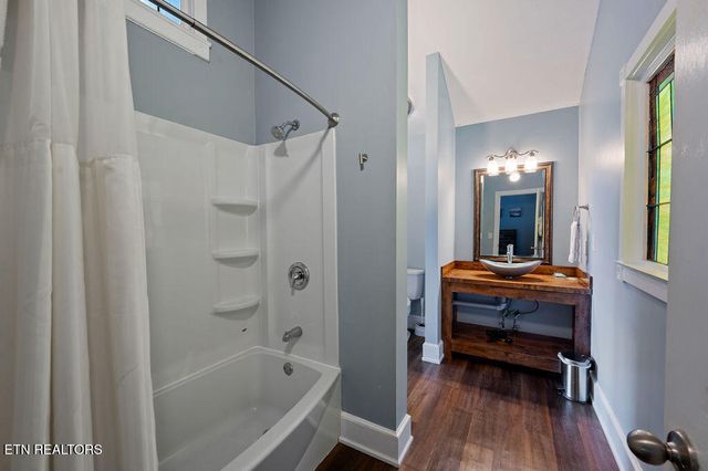 1106 Tanrac Tr, Gatlinburg, TN 37738