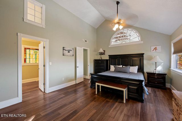 1106 Tanrac Tr, Gatlinburg, TN 37738