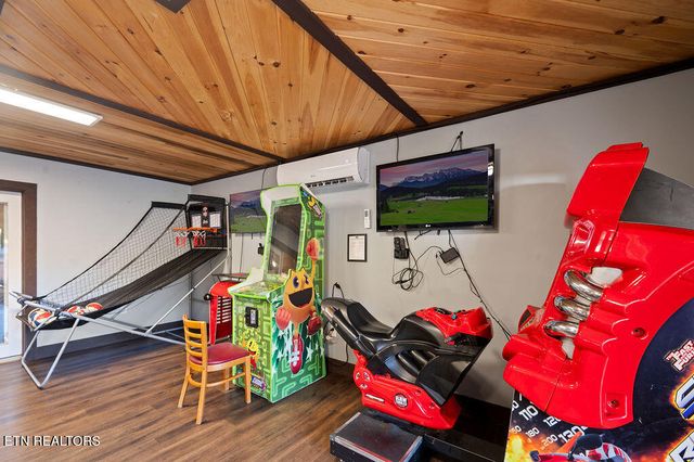 1106 Tanrac Tr, Gatlinburg, TN 37738