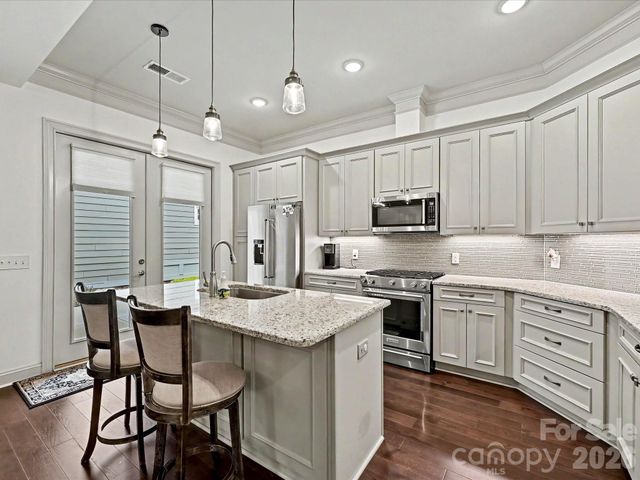 2006 Laney Pond Road, Matthews, NC 28104