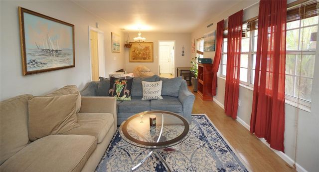 5611 N MCKAY AVENUE, Tampa, FL 33603