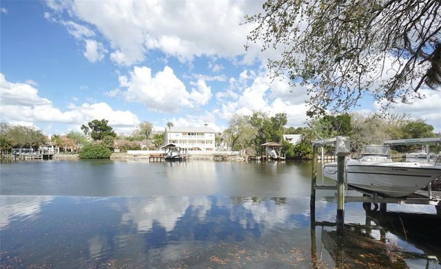 5611 N MCKAY AVENUE, Tampa, FL 33603