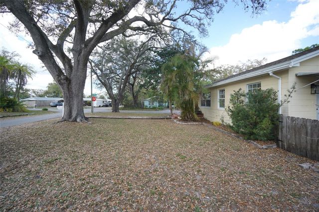 5611 N MCKAY AVENUE, Tampa, FL 33603