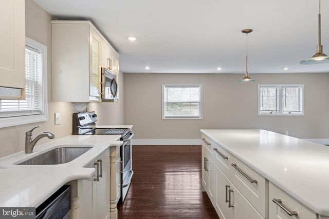 2730 OLD CEDAR GROVE RD, Broomall, PA 19008