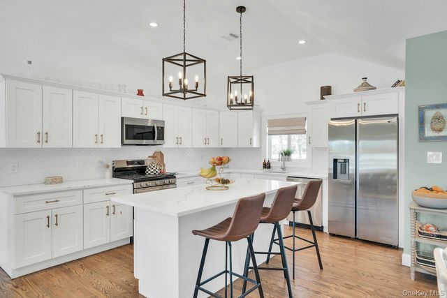 34 Corsa Street, Dix Hills, NY 11746