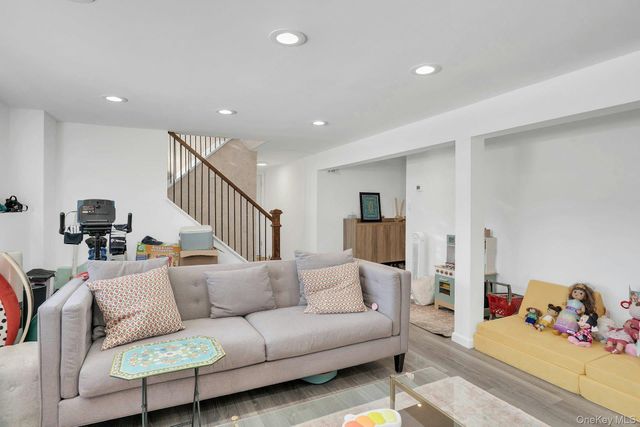 34 Corsa Street, Dix Hills, NY 11746