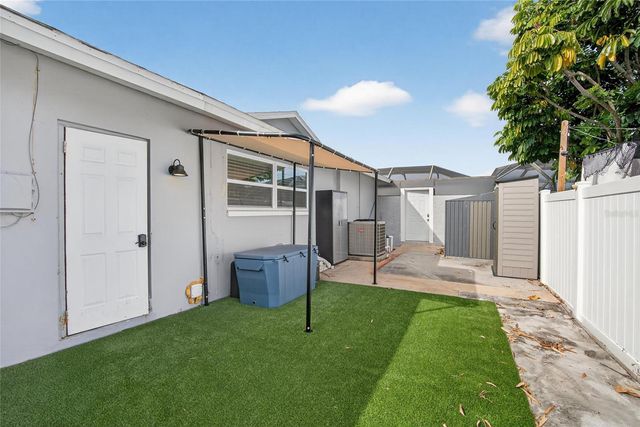 5802 TAMPA SHORES BOULEVARD, Tampa, FL 33615