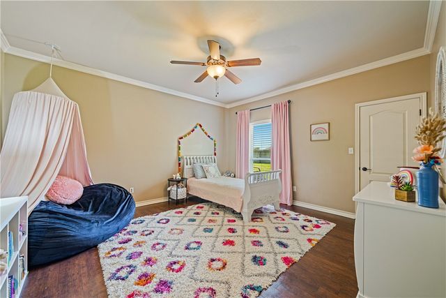 5614 Kitty Hawk Dr, Corpus Christi, TX 78414