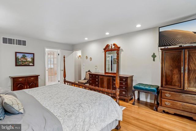 523 BOWNE RD, Ocean, NJ 07712