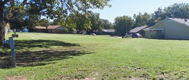 SE 13th, Pryor, OK 74361