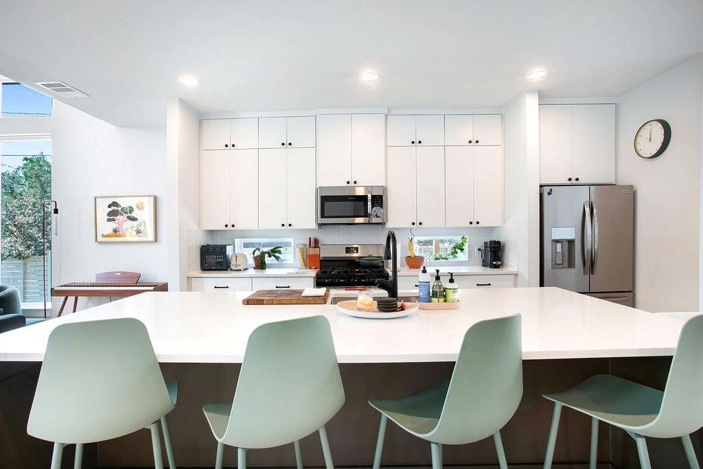 1120 Denfield ST 1, Austin, TX 78721