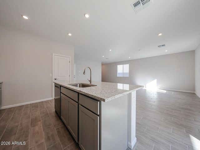 2635 E BOULDER Avenue, Apache Junction, AZ 85119